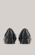 Unico Pina Slip-ons in Black